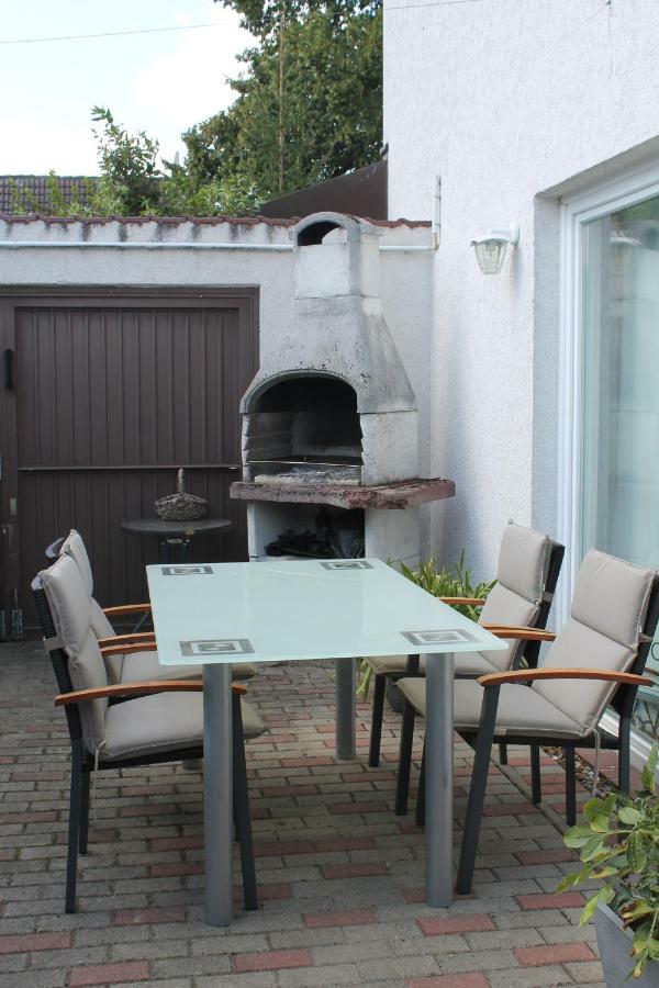 Lutzi'S Ferienwohnung Rostock Exterior foto